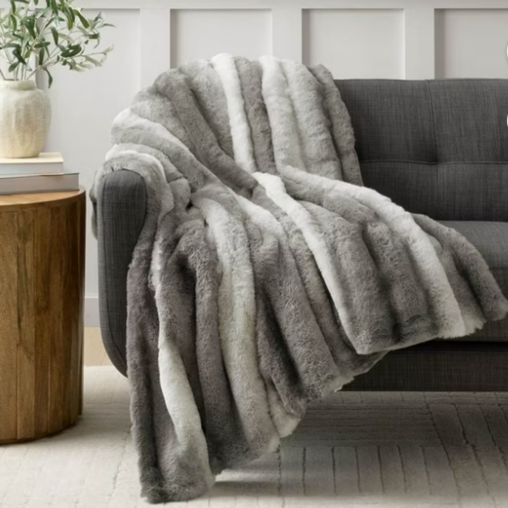 Luxurious Gray Faux Fur Throw Size 60X 70